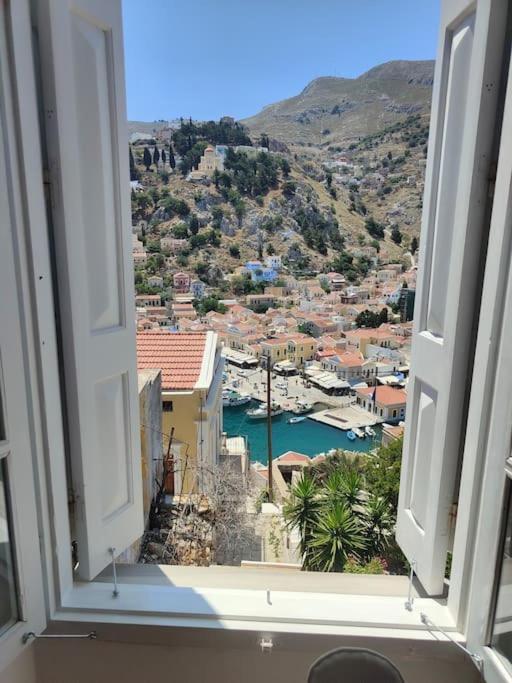 Maison Avec Terrasses Et Vues Сими Екстериор снимка